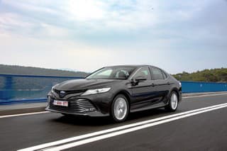 Toyota, zásoby, lítium, batérie