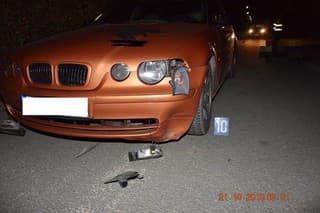 Narazil do ležiaceho chodca