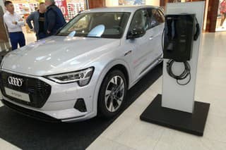 Salón elektromobilov 2020