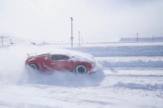 Bugatti Veyron snehový pluh