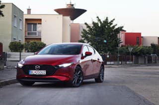 Mazda 3 G122