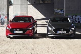 Mazda 3 G122