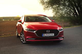 Mazda 3 Sedan SkyX