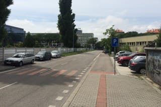 Ulice Kalinčiaková a Odborárov