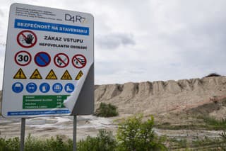 Násyp na D4 pri