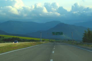 Diaľnica