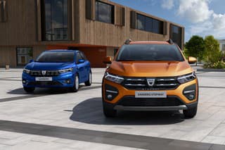 Dacia predstavila trojicu úplne