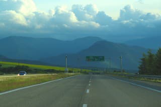 Diaľnica