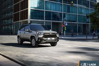 Lada Niva Travel