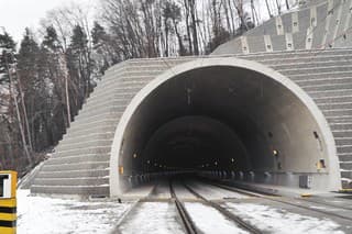 Nový železničný tunel Milochov