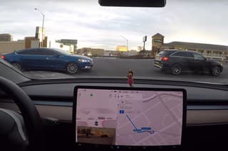Tesla v režime FSD