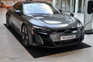 Salón elektromobilov 2022 v