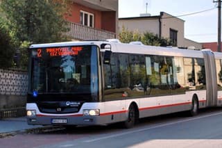 Kĺbový autobus v Nitre