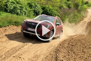 Subaru Forester na motokrosovej