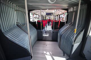 Megatrolejbus prišiel do Bratislavy.