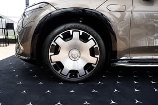 Mercedes-Maybach EQS SUV 680