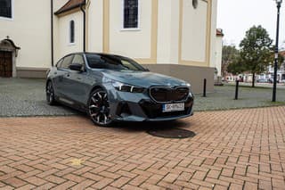 BMW i5 M60