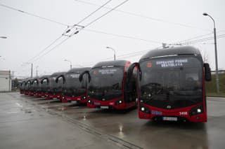Nové kĺbové autobusy Bratislava