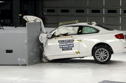 BMW 2 pri teste