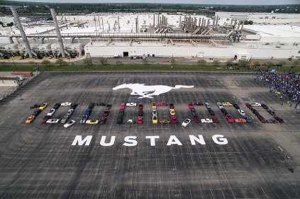 Ford Mustang 10 milionov
