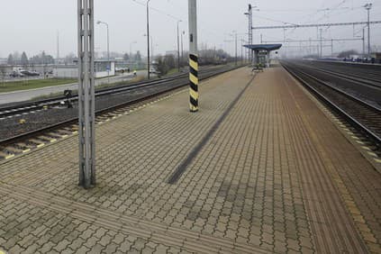 Parkovisko pri stanici v