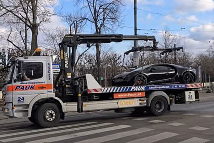 Bugatti Chiron na odťahovke