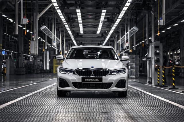 BMW radu 3 oslavuje