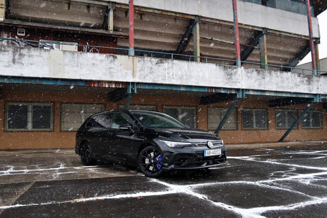 Volkswagen Golf R Variant