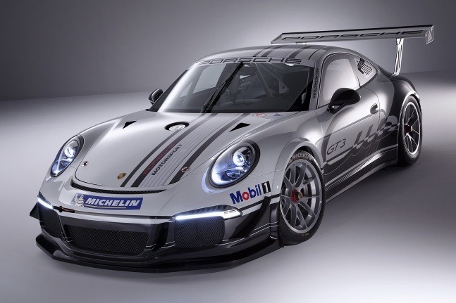 Nové Porsche 911 GT3 Cup vyzerá bojovo naladené