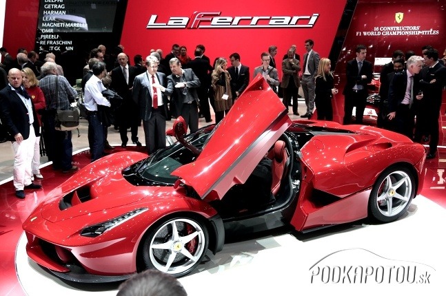 Prvý hybrid v podaní Ferrari  je LaFerrari.