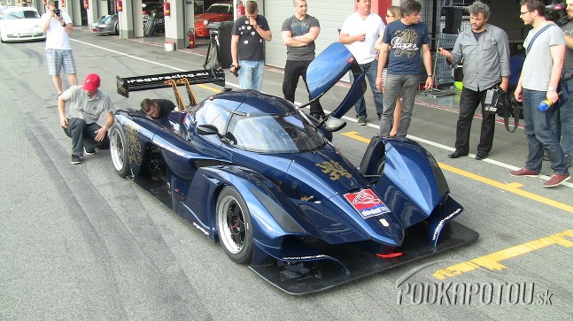V pretekoch Supercars Challenge na Slovakia Ringu budú vozidlá Praga R1 štartovať vzhľadom na svoje parametre v kategórii Super Sport Lights.