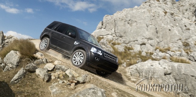 Land Rover Freelander 2 nie je žiadny kamzík, ale ako dokazuje, terénu sa určite nebojí.