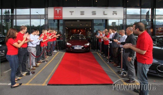 Tesla S prvý raz v Európe - tentoraz v Nórsku.