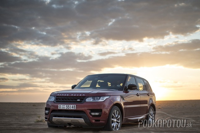 Range Rover Sport v púšti Rub al Khali