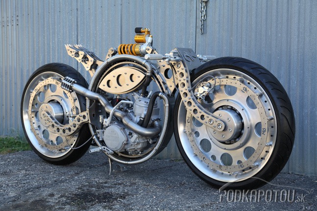 Motocykel RK Bearing postavil americký designér Rafik Kaissi pôvodom z Libanonu