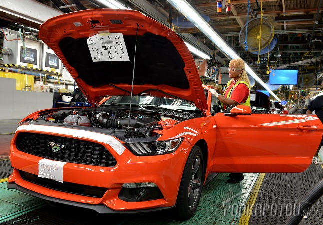 Ford Mustang začali vyrábať v továrni Flat Rock v štáte Michigan v USA.