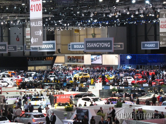 Autosalón Ženeva 2015 sa vlastne ešte len rozbieha...