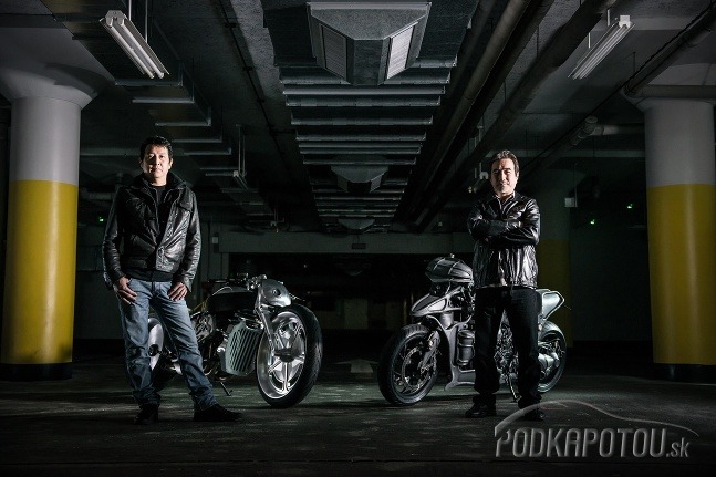 Dvaja poprední japonskí konštruktéri – Kenji Nagai z dielne Ken’s Factory a Keiji Kawakita z Hot-Dock Custom-Cycles