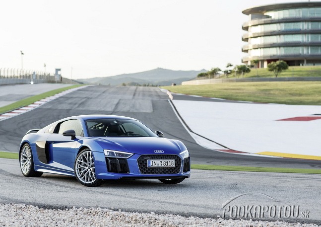Audi R8 V10 2015 a Audi R8 V10 Plus 2015