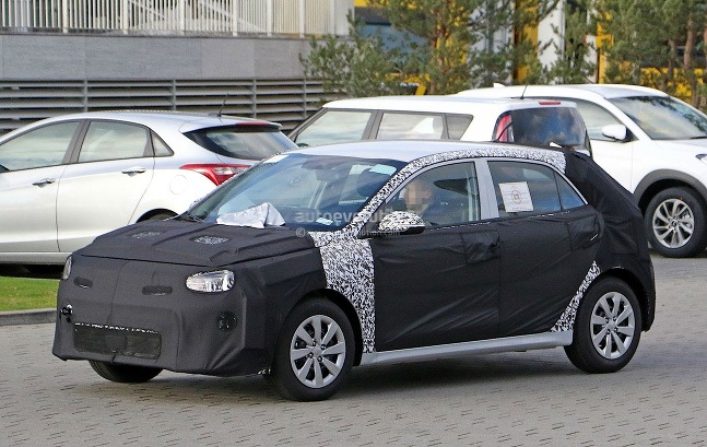 Kia Rio testuje v kamufláži