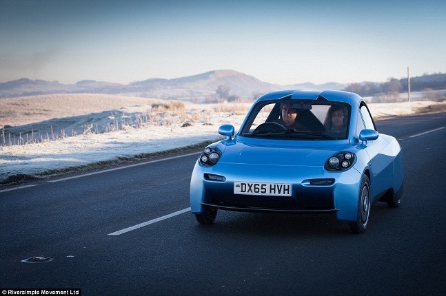 Riversimple Rasa jazdí na vodík
