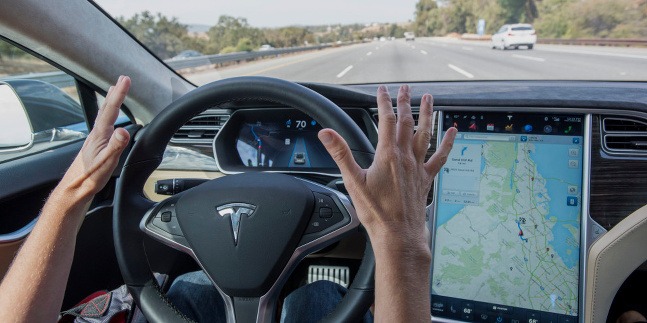 Tesla Model S vie 