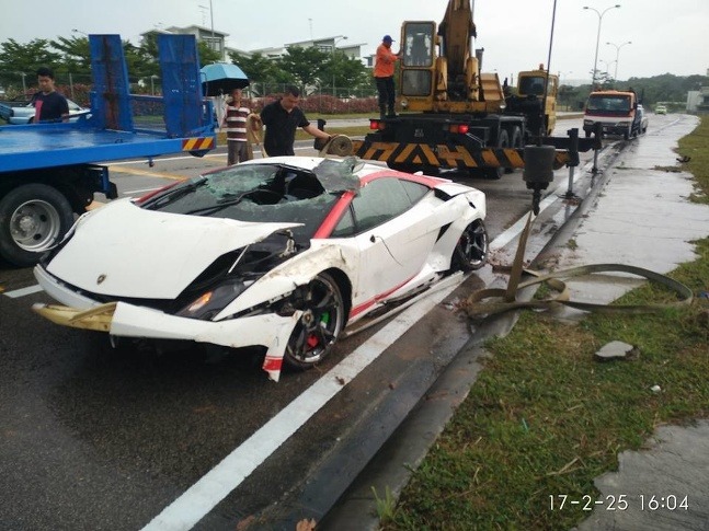 Lamborghini Gallardo v odpade