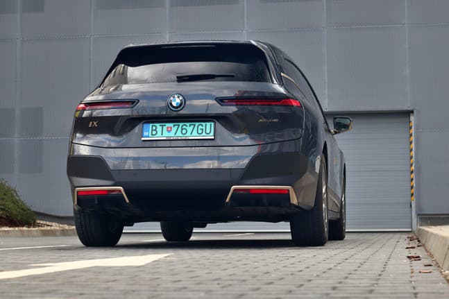 BMW iX40 