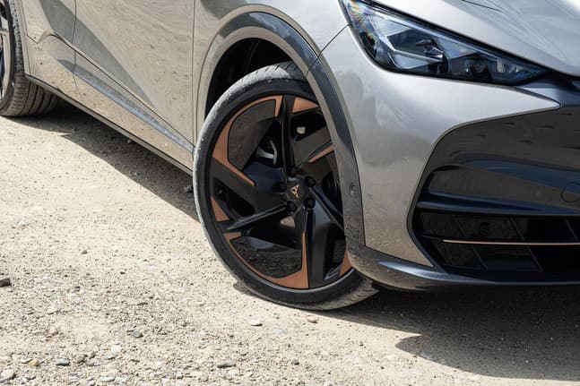 Cupra Tavascan prvá jazda