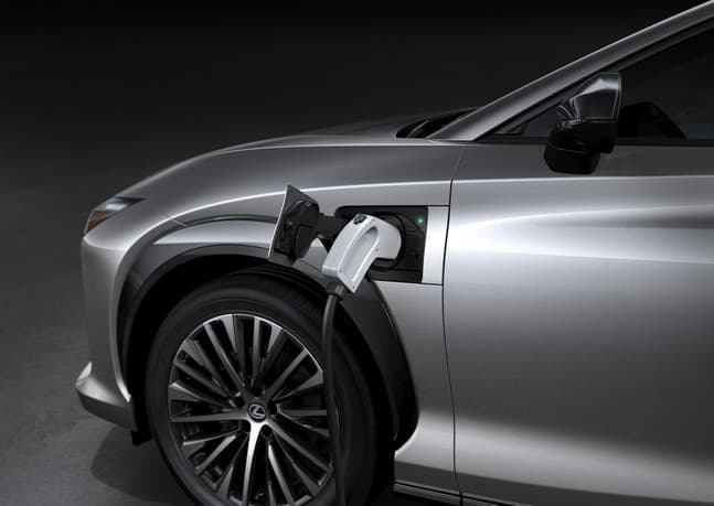 Lexus RZ EV 2025