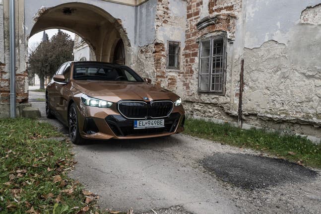 BMW 550e