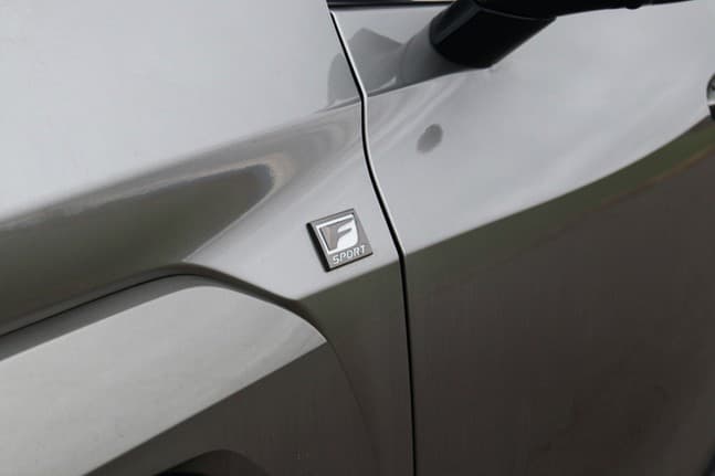 Lexus UX 300h