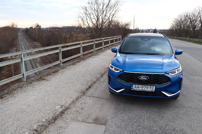 Ford Kuga HEV AWD