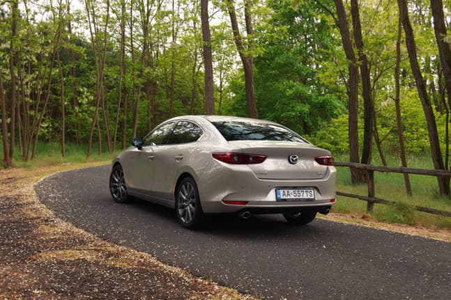 Mazda 3 2.5 Skyactiv-G AT